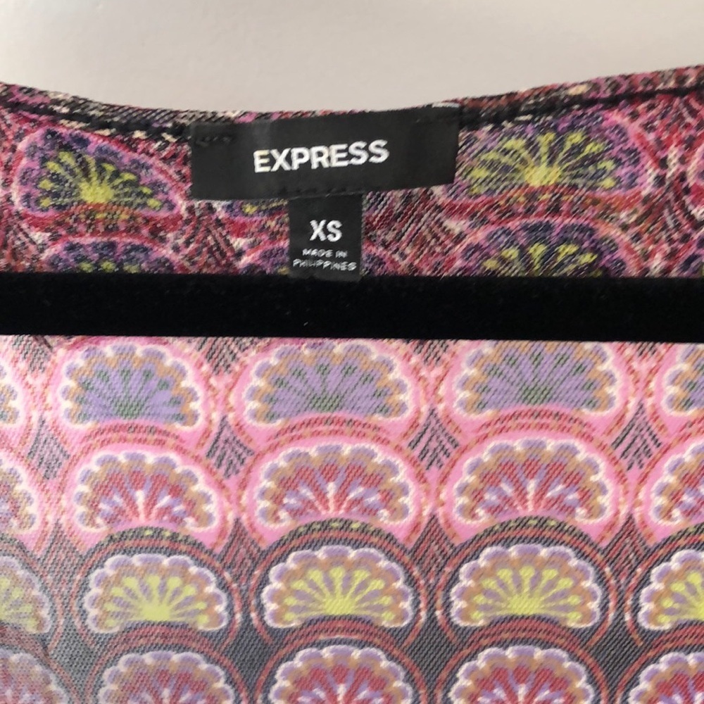 Express Flower Ruffle Tank Top - Picture 3 of 5